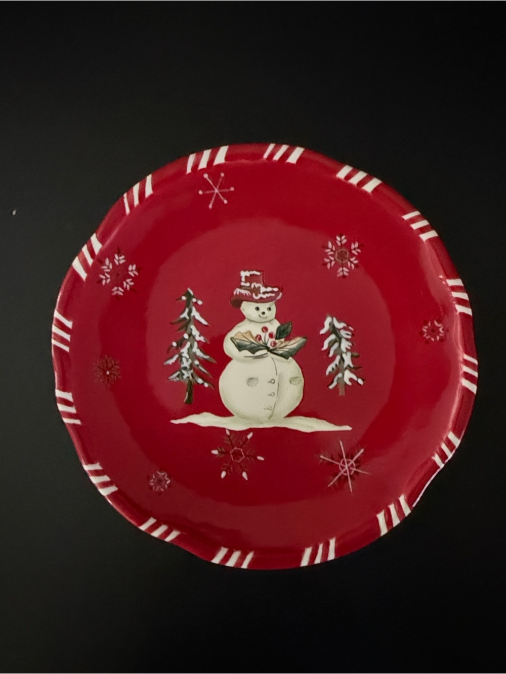 Tracy Porter “Jolly Ol Snowy”Holiday Red Ceramic Salad/Dessert Plate